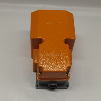 JLG Scissor Lifts Part # 1001117174 - Pedal , Footswitch Assy